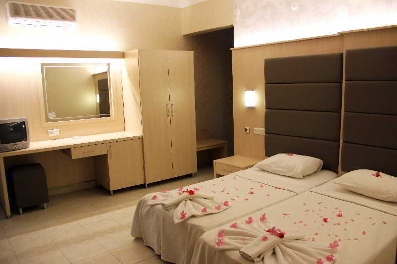 Ozcan Beach Hotel Turunc Exterior photo