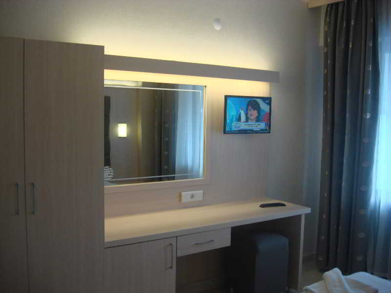 Ozcan Beach Hotel Turunc Exterior photo